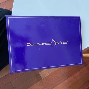 Coloured Raine magnetic eyeshadow palette